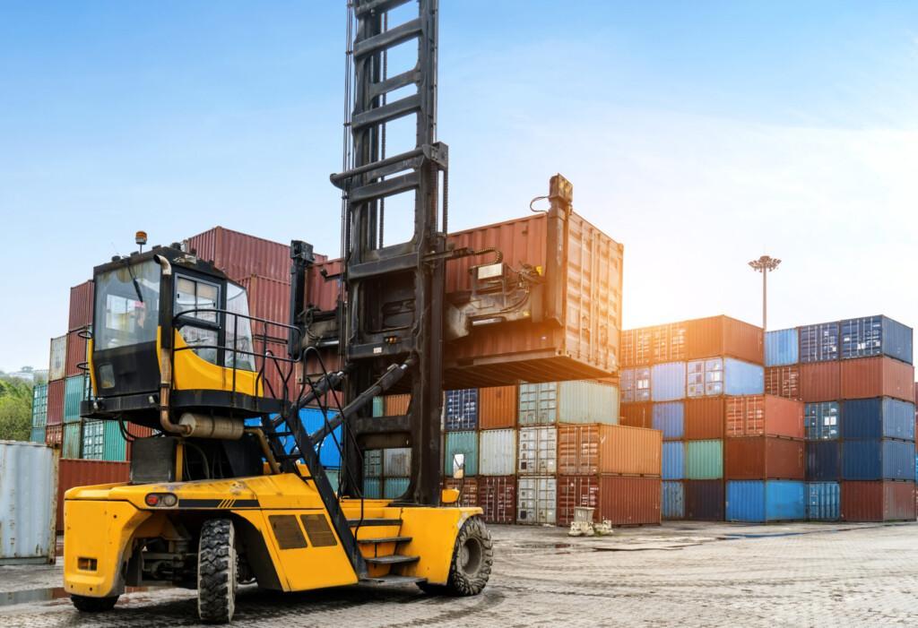 A hoist, a lift in a container terminal at the dock